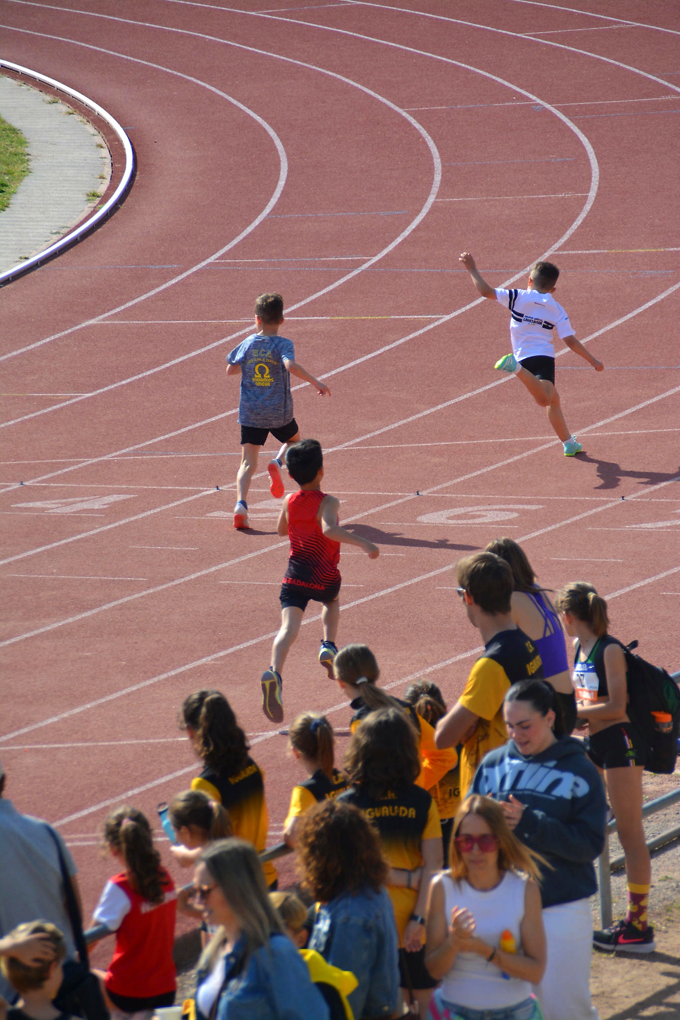 Club Atletisme Badalona - Escola